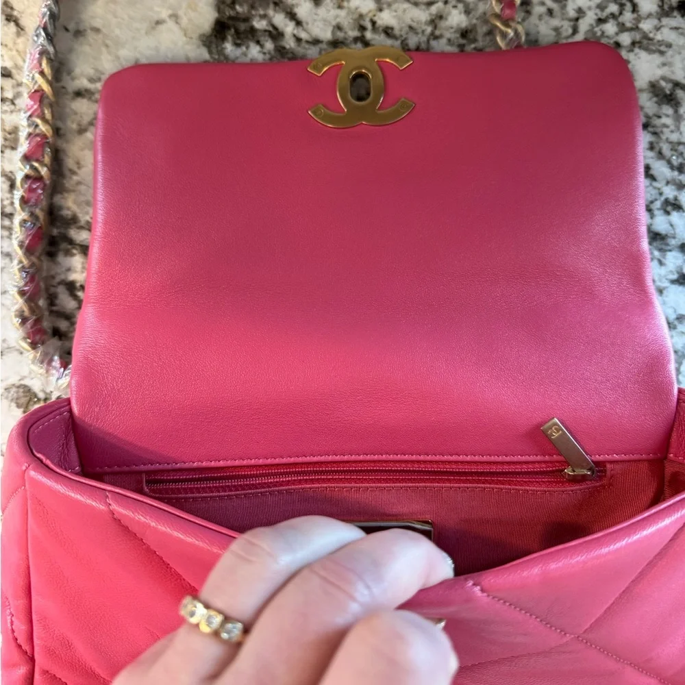 Chanel 19 Small Like New Condition Hot Pink
